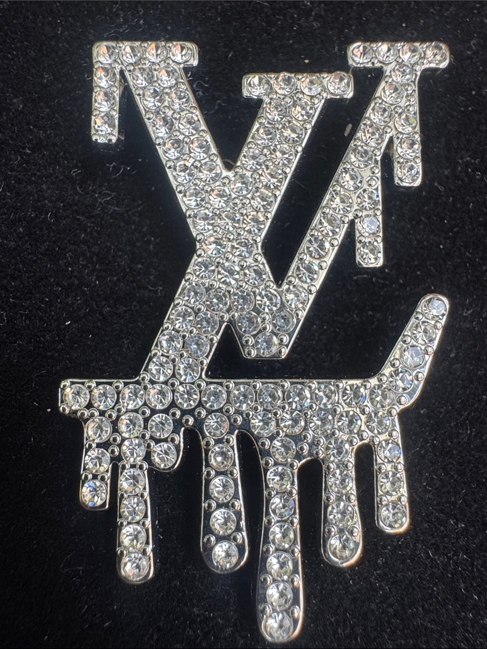 Brooch Crystal Drip  - Silver tone signed on back